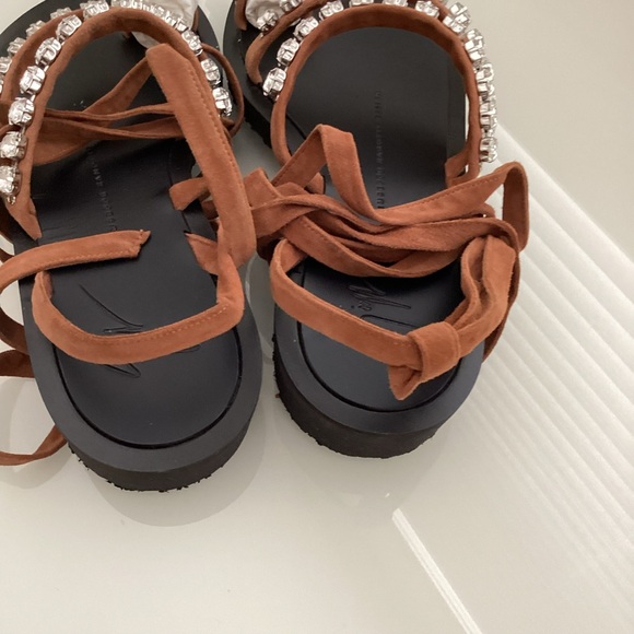 Giuseppe Zanotti Brown Suede Crystals Ankle Wrap Strap Suede Sandals 6 - Picture 9 of 9